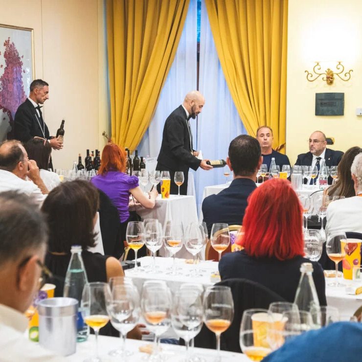 Il Perpetuo e il sistema “infinito” di rabbocco delle botti: masterclass e tasting a TG
